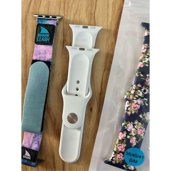 Apple Watch bands 38/40 mm size s/m white color and other bundle - Picture 3 of 4